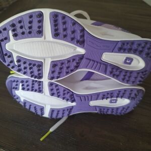 Girls Footjoy golf shoes NWOT Size 1M